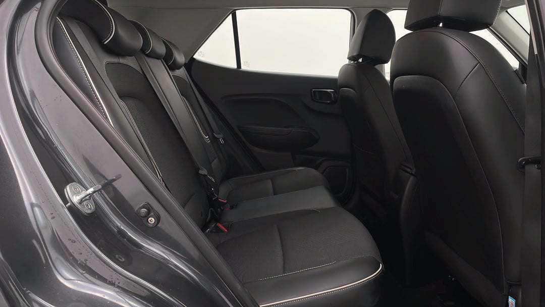 2021 Hyundai Venue Active, Automatic, 43524 km, Right Side Rear Door Cabin View