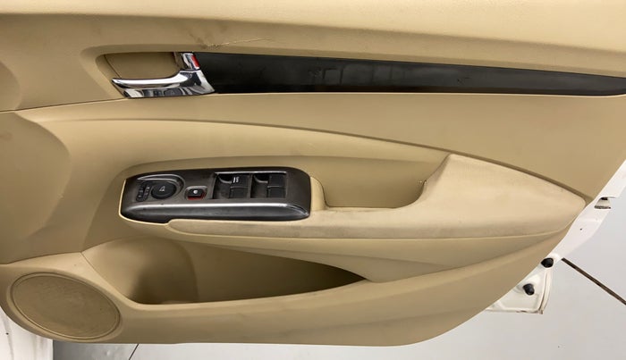 2012 Honda City V AT, Petrol, Automatic, 43,143 km, Driver Side Door Panels Control