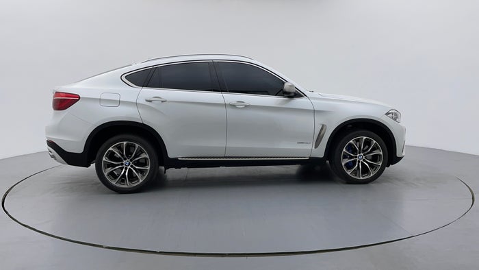 BMW X6-Right Side View