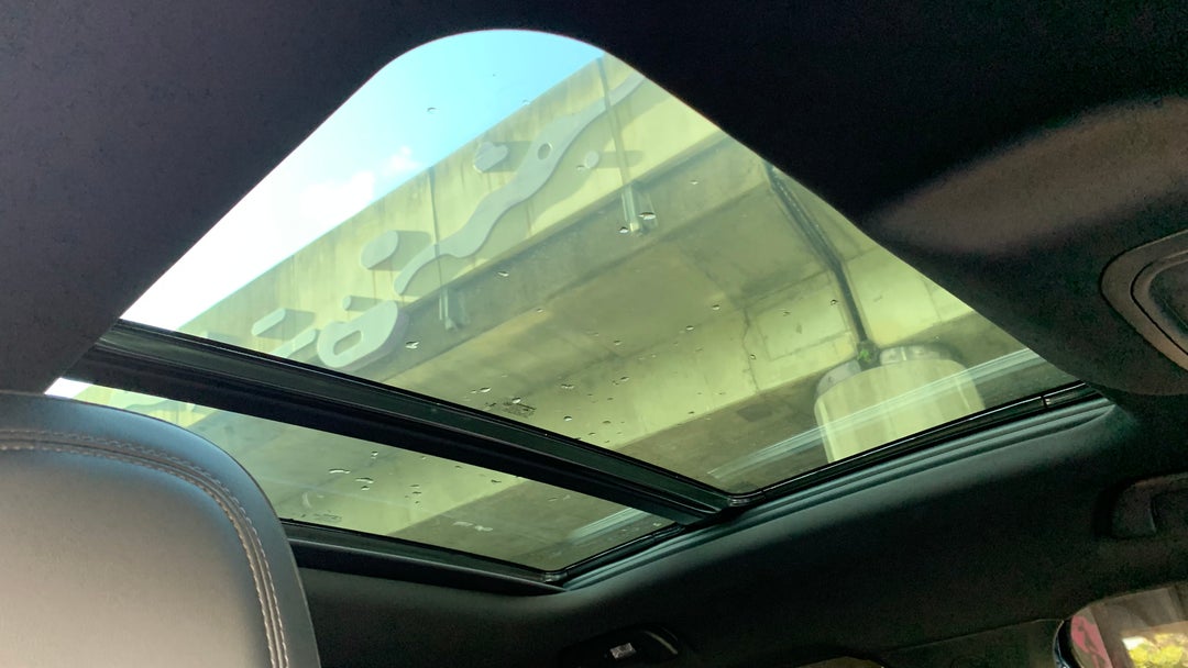 Interior Sunroof/Moonroof
