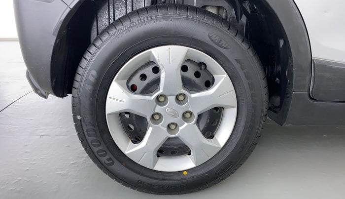 2019 Mahindra XUV300 1.5 W6 MT, Diesel, Manual, 43,660 km, Right Rear Wheel