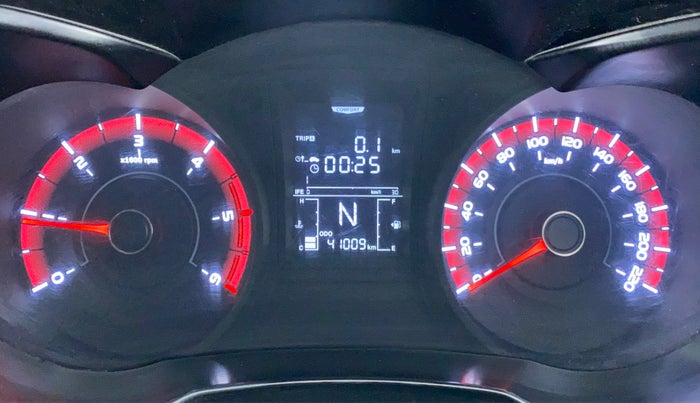 2019 Mahindra XUV300 1.5 W6 MT, Diesel, Manual, 43,660 km, Odometer Image