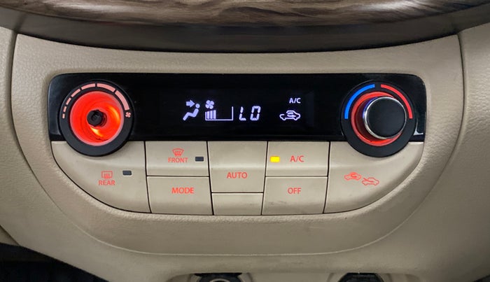2019 Maruti Ertiga ZXI AT SHVS, Petrol, Automatic, 73,608 km, AC Unit - Directional switch has minor damage