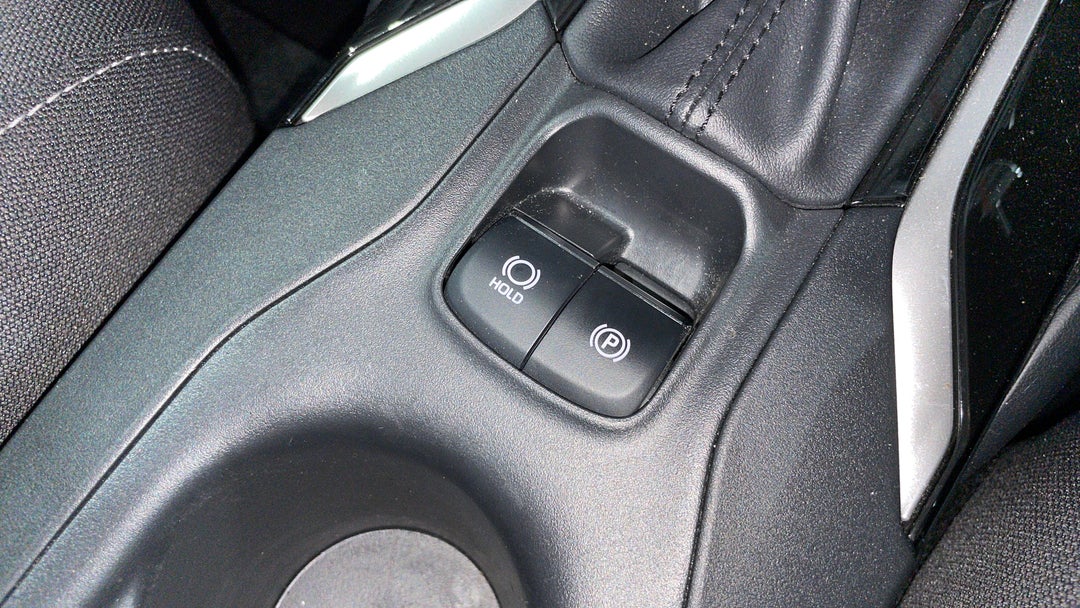 2022 Toyota Corolla Sx, Automatic, 35721 km, Handbrake