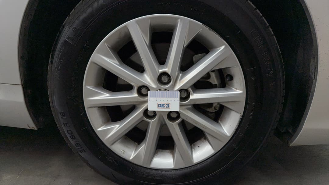 2017 Toyota Camry Altise, Automatic, 85442 km, Wheels Rim Front RHS Gutter Rash