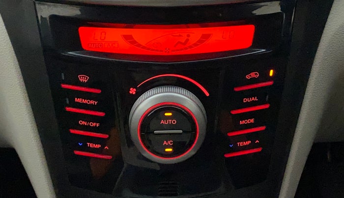 2019 Mahindra XUV300 W8 1.5 DIESEL, Diesel, Manual, 68,467 km, Automatic Climate Control
