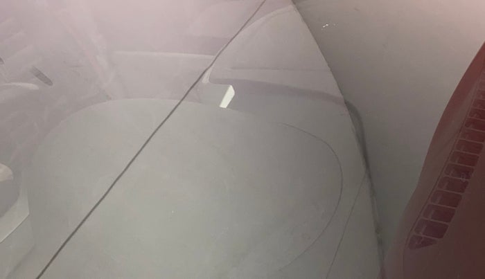 2019 Mahindra XUV300 W8 1.5 DIESEL, Diesel, Manual, 68,467 km, Front windshield - Minor spot on windshield