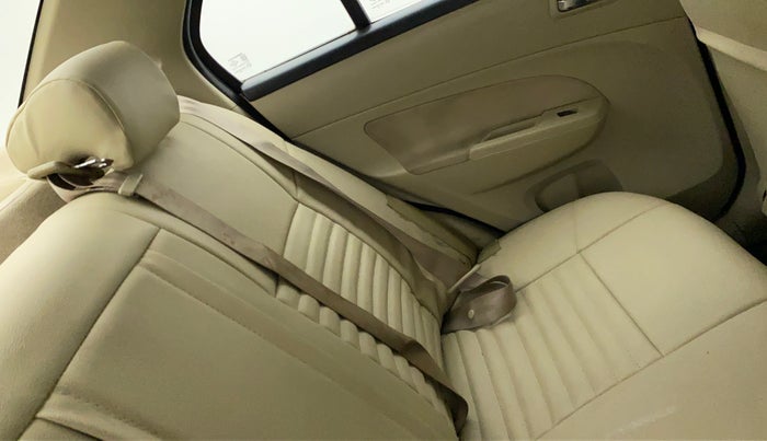 2012 Maruti Swift Dzire VXI, Petrol, Manual, 61,530 km, Second-row left seat - Cover slightly torn