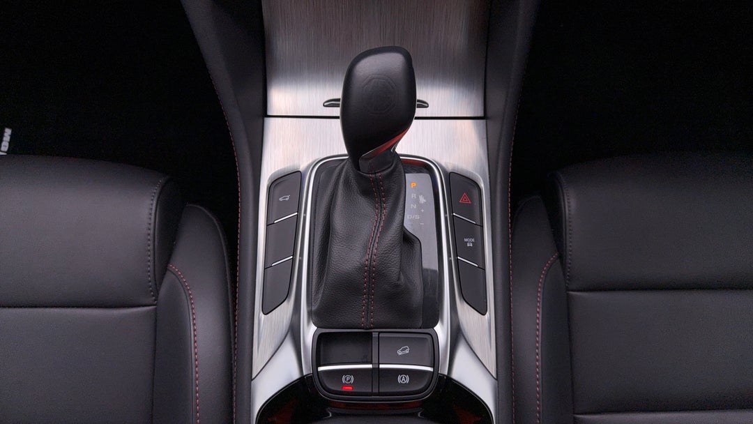 2024 MG HS Excite, Automatic, 6985 km, Gear Lever 