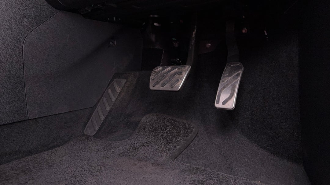 2024 MG HS Excite, Automatic, 6985 km, Pedals and Footmat