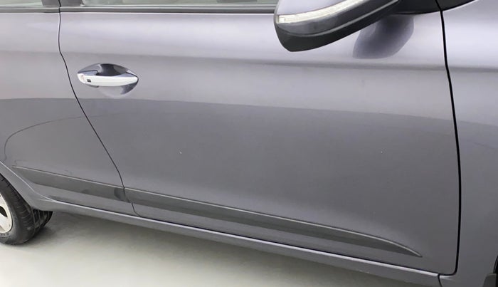 2017 Hyundai Elite i20 ASTA 1.2 (O), Petrol, Manual, 42,999 km, Driver-side door - Minor scratches