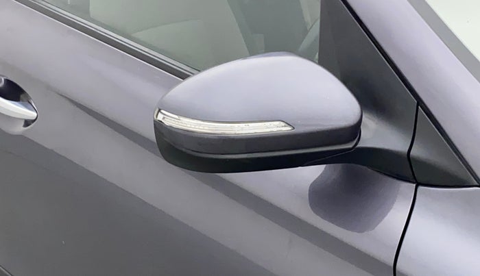2017 Hyundai Elite i20 ASTA 1.2 (O), Petrol, Manual, 42,999 km, Right rear-view mirror - Indicator light has minor damage