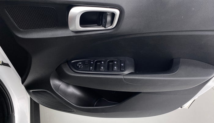 2020 Hyundai VENUE S MT 1.2 KAPPA, Petrol, Manual, 24,234 km, Driver Side Door Panels Control