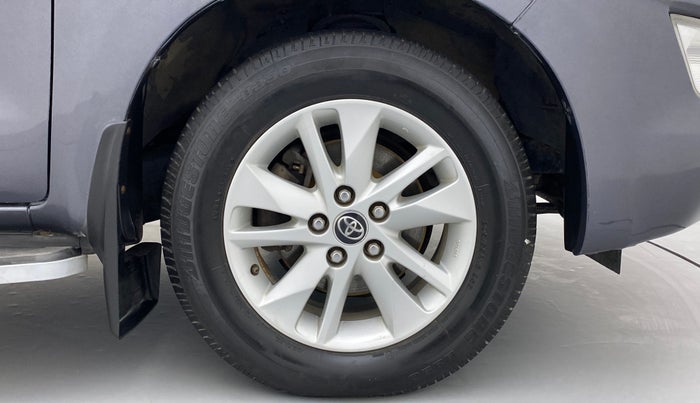2018 Toyota Innova Crysta 2.4 GX 7 STR, Diesel, Manual, 53,092 km, Right Front Wheel