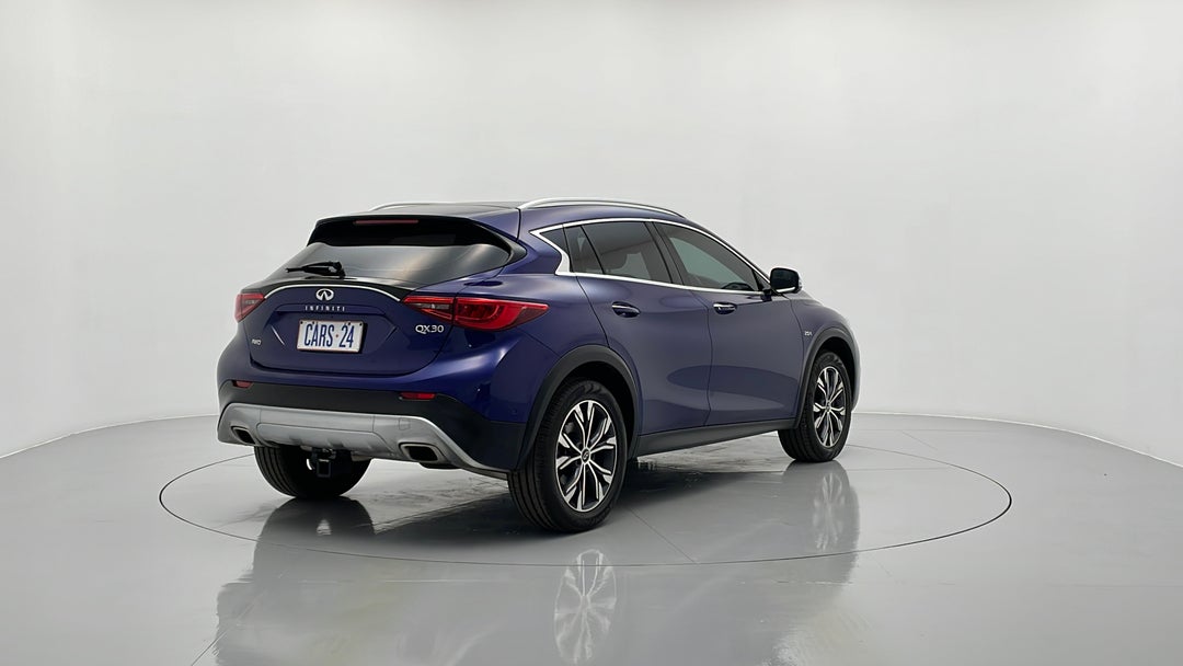 Right Back Diagonal (45- Degree) View