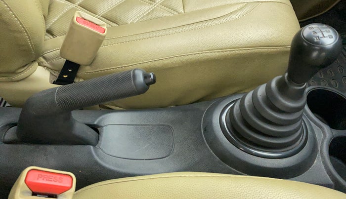 2014 Honda Brio 1.2 E MT I VTEC, Petrol, Manual, 30,768 km, Gear Lever