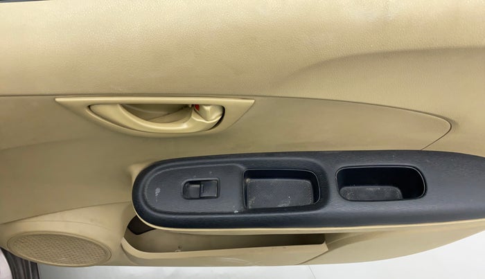 2014 Honda Brio 1.2 E MT I VTEC, Petrol, Manual, 30,768 km, Driver Side Door Panels Control
