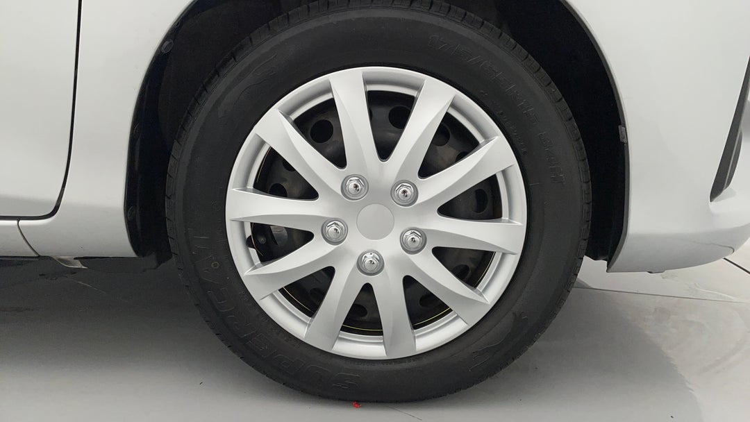 2018 Toyota Yaris Ascent, Automatic, 45032 km, Right Front Wheel
