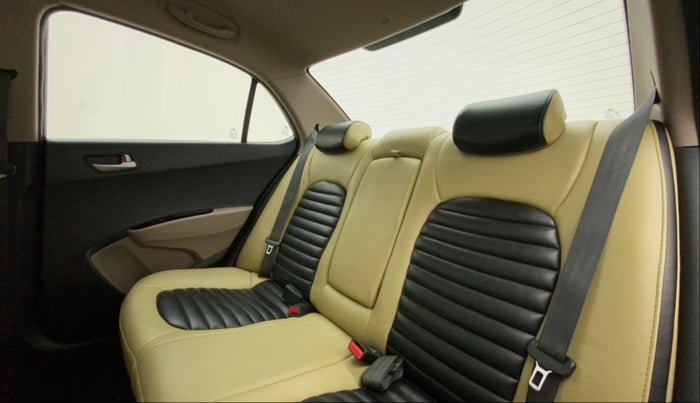 2014 Hyundai Xcent SX 1.2, Petrol, Manual, 42,695 km, Right Side Rear Door Cabin