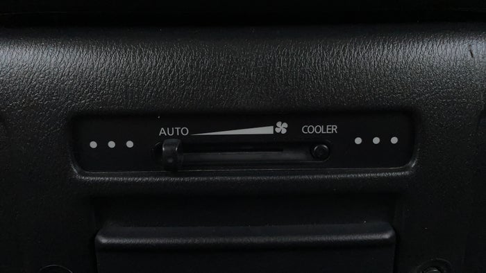 NISSAN PATROL-Rear AC Temperature Control