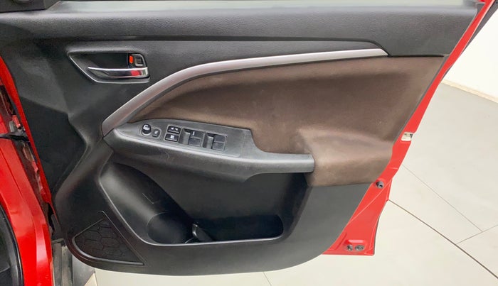 2022 Maruti BREZZA ZXI SMART HYBRID DUAL TONE, Petrol, Manual, 23,928 km, Driver Side Door Panels Control