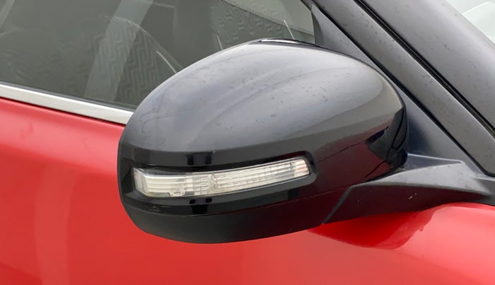 2022 Maruti BREZZA ZXI SMART HYBRID DUAL TONE, Petrol, Manual, 23,928 km, Right rear-view mirror - Indicator light has minor damage