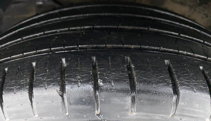 2018 Maruti Baleno ZETA 1.2 K12, Petrol, Manual, 37,499 km, Left Front Tyre Tread