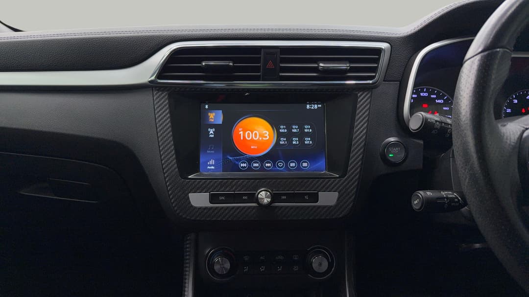 2019 MG ZS Essence, Automatic, 58405 km, Center Console