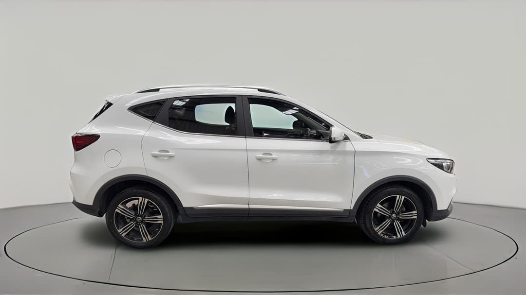 2019 MG ZS Essence, Automatic, 58405 km, Right Side View