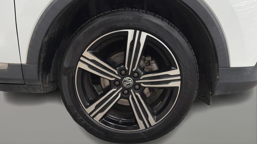 2019 MG ZS Essence, Automatic, 58405 km, Right Front Wheel