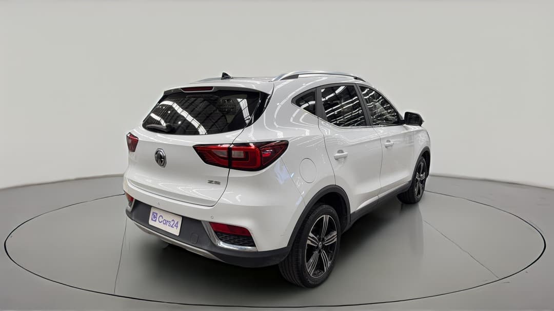 2019 MG ZS Essence, Automatic, 58405 km, Right Back Diagonal (45- Degree) View