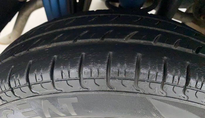 2016 Maruti Alto 800 LXI, Petrol, Manual, 19,821 km, Right Rear Tyre Tread