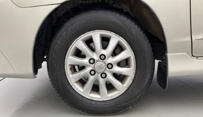 2013 Toyota Innova 2.5 VX 8 STR BS IV, Diesel, Manual, 2,81,647 km, Left Front Wheel