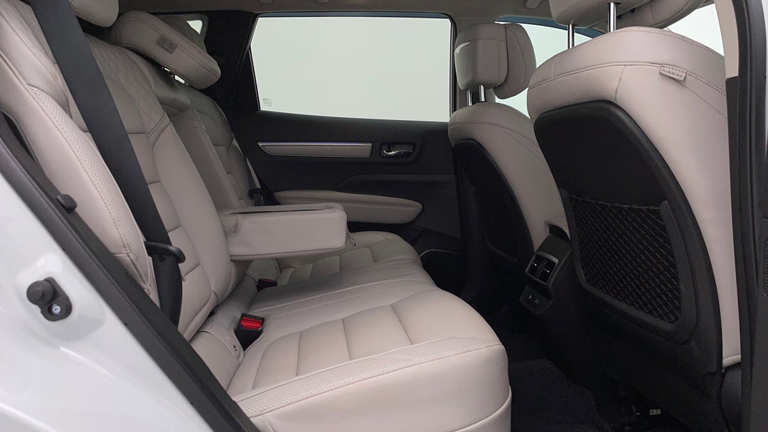 2022 Renault Koleos Intens (4x4), Automatic, 41469 km, Right Side Rear Door Cabin View