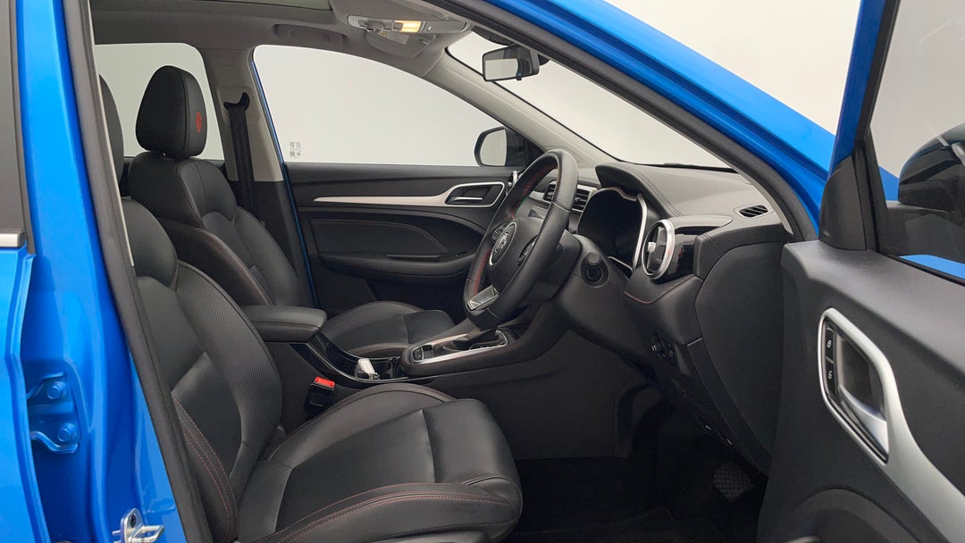 2021 MG Zst Essence, Automatic, 59729 km, Right Side Front Door Cabin View