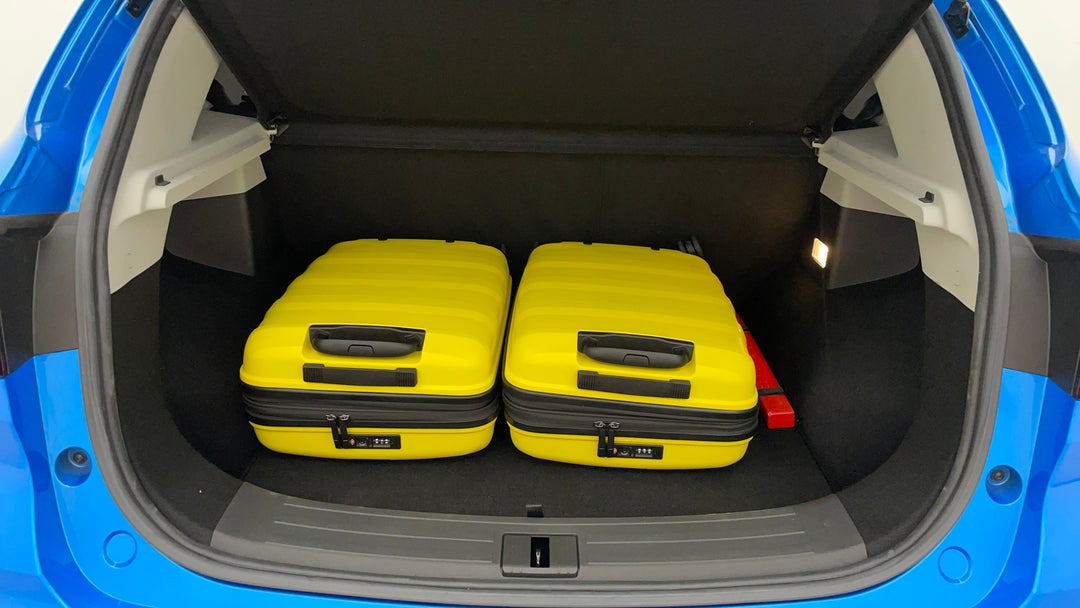 2021 MG Zst Essence, Automatic, 59729 km, Boot Inside View with Luggage