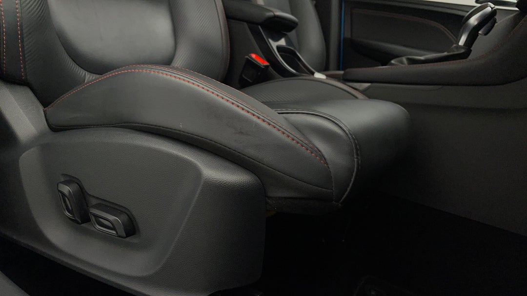 2021 MG Zst Essence, Automatic, 59729 km, Drivers Side Adjustment Panel