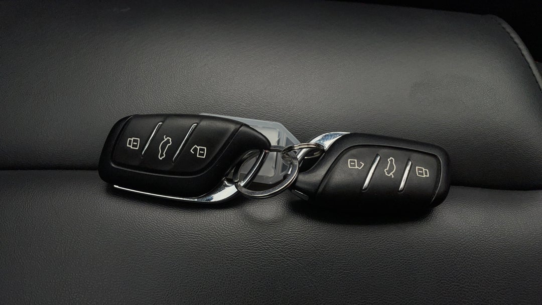 2021 MG Zst Essence, Automatic, 59729 km, Key Close-up