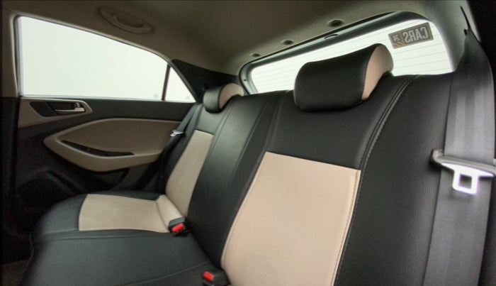2016 Hyundai Elite i20 ASTA 1.2, Petrol, Manual, 31,983 km, Right Side Rear Door Cabin