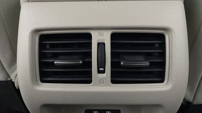 Nissan Altima-Rear AC Vents