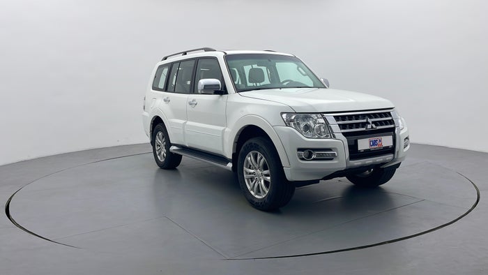 MITSUBISHI PAJERO-Right Front Diagonal (45- Degree) View