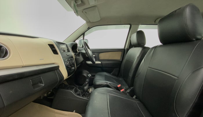 2017 Maruti Wagon R 1.0 LXI, Petrol, Manual, 65,930 km, Right Side Front Door Cabin