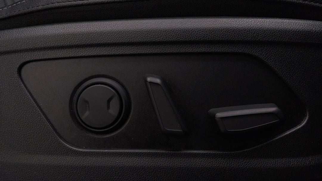 2023 Kia Sorento Sport+ 7 Seat, Automatic, 36645 km, Drivers Side Adjustment Panel