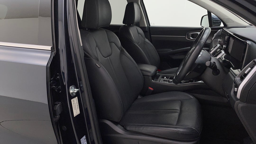 2023 Kia Sorento Sport+ 7 Seat, Automatic, 36645 km, Right Side Front Door Cabin View