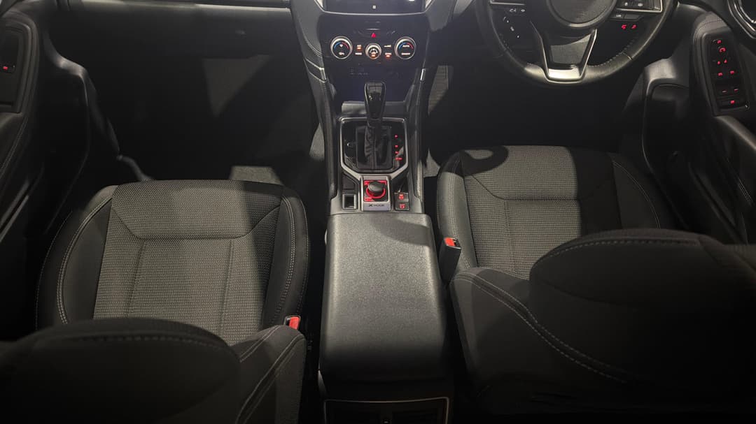 2024 Subaru Forester 2.5i (AWD), Automatic, 53839 km, Center Console