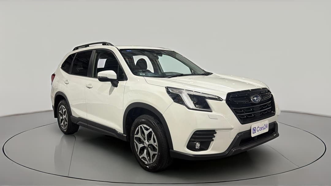 2024 Subaru Forester 2.5i (AWD), Automatic, 53839 km, Right Front Diagonal (45- Degree) View