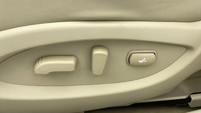 INFINITI QX70-Driver Side Adjustment Panel