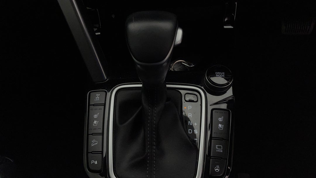2020 Kia Seltos Gt-line (AWD), Automatic, 44017 km, Gear Lever 