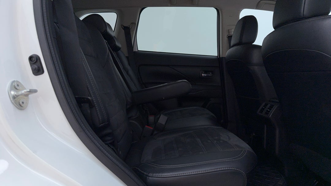 Right Side Rear Door Cabin View