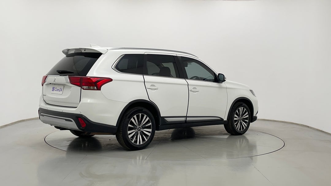 Right Back Diagonal (45- Degree) View